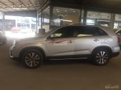 Cần bán xe Kia Sorento 2.2 CRDi full đời 2014, màu bạc, giá thương lượng