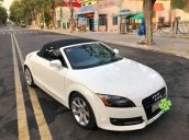 Cần bán xe Audi TT sản xuất năm 2007, màu trắng, xe nhập số tự động