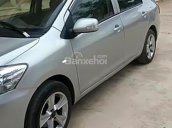 Cần bán Toyota Vios 2010, màu bạc, giá tốt