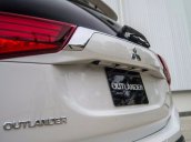 Bán xe Mitsubishi Outlander 2018, màu trắng, nhập khẩu Nhật Bản