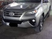 Bán xe Toyota Fortuner sản xuất 2017, màu bạc