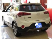 Bán Hyundai i20 Active 2015, màu trắng, nhập khẩu nguyên chiếc