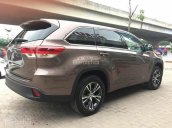 Bán ô tô Toyota Highlander LE sản xuất 2017, màu nâu, xe xuất Mỹ