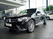 Bán xe Mercedes GLC 300 màu đen, giá tốt. Giao xe ngay