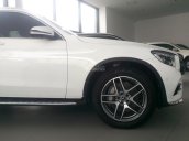 Bán xe Mercedes GLC 300 màu trắng giá tốt. Giao xe ngay