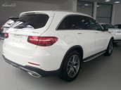 Bán xe Mercedes GLC 300 màu trắng giá tốt. Giao xe ngay