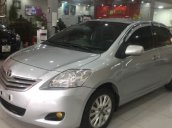 Bán gấp Toyota Vios 1.5 MT đời 2010, màu bạc, giá 275tr