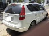 Cần bán xe Hyundai I30 CW sản xuất năm 2010, màu trắng, nhập khẩu