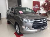 Bán Toyota Innova 2.0E năm 2018, màu xám, 746tr