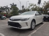 Bán Toyota Camry 2.0E Facelift 2018 giá cạnh tranh, đủ màu, giao ngay, LH: 0948057222