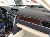 Bán Toyota Camry 2.0E Facelift 2018 giá cạnh tranh, đủ màu, giao ngay, LH: 0948057222