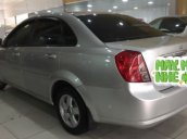 Salon bán Daewoo Lacetti 1.6MT đời 2010, màu bạc