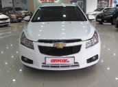 Cần bán Chevrolet Cruze 1.4MT đời 2014, màu trắng