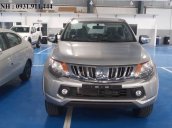 Bán xe Mitsubishi Triton đời 2017, màu bạc, nhập khẩu chính hãng