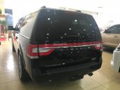 Cần bán xe Lincoln Navigator L sản xuất năm 2016, màu đen, xe nhập