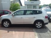 Cần bán Chevrolet Orlando sản xuất 2018, màu bạc, KM hấp dẫn, có xe giao ngay