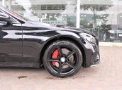 Cần bán xe Mercedes C250 AMG sản xuất 2015, màu đen