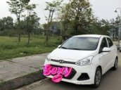 Bán ô tô Hyundai Grand i10 năm sản xuất 2015, màu trắng