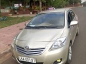 Cần bán lại xe Toyota Vios Limo 2011, màu ghi vàng 