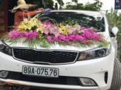 Cần bán lại xe Kia Cerato AT đời 2016, màu trắng, 570 triệu