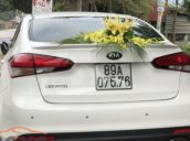 Cần bán lại xe Kia Cerato AT đời 2016, màu trắng, 570 triệu