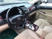 Cần bán xe Toyota Camry năm 2013 màu đen, giá 770 triệu