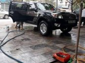 Gia đình bán Ford Everest sản xuất 2010, màu đen  