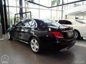 Bán Mercedes Benz E250 - Hỗ trợ ngân hàng 80%, đưa trước 750 triệu nhận xe. LH: 0919 528 520