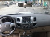 Cần bán gấp Toyota Hilux MT đời 2013 số sàn giá cạnh tranh