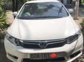 Cần bán xe Honda Civic 1.8AT năm sản xuất 2014, màu trắng