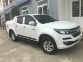 Bán xe Chevrolet Colorado năm 2017, màu trắng như mới