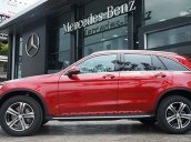 Bán xe Mercedes GLC 250 4Matic 2018 màu đỏ, giá tốt, giao xe ngay