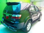 Bán gấp Toyota Fortuner đời 2009, màu đen