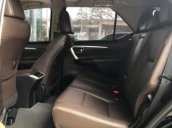 Bán xe Toyota Fortuner 2.7AT 2017, màu đen