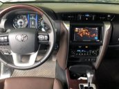 Bán xe Toyota Fortuner 2.7AT 2017, màu đen