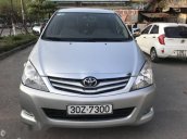 Bán Toyota Innova 2.0G năm sản xuất 2010, màu bạc 