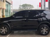 Bán xe Toyota Fortuner 2.7AT 2017, màu đen