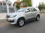 Bán xe Toyota Fortuner sản xuất 2012, màu bạc 