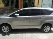 Bán Toyota Innova E đời 2017, màu bạc  