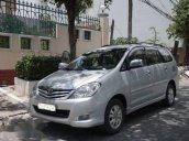 Chính chủ bán Toyota Innova G 2011, màu bạc