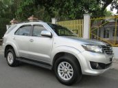 Bán xe Toyota Fortuner sản xuất 2012, màu bạc 