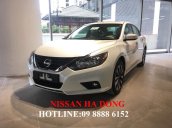 Bán xe Nissan Teana SL năm sản xuất 2018, màu trắng, xe nhập