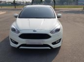 Cần bán gấp Ford Focus Sport đời 2015, màu trắng giá cạnh tranh