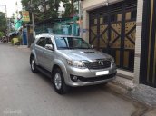 Bán em Fortuner G 2014 2.5MT màu bạc, máy dầu, đẹp chạy rất tiết kiệm