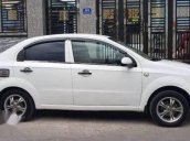 Cần bán gấp Daewoo Gentra năm sản xuất 2010, màu trắng