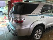 Bán ô tô Toyota Fortuner 2010, màu bạc giá cạnh tranh