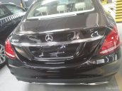 Bán xe Mercedes C250 Exclusive màu đen, giá tốt, giao xe ngay