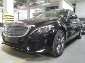 Bán xe Mercedes C250 Exclusive màu đen, giá tốt, giao xe ngay