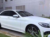 Bán Mercedes C300 AMG, đời 2017 màu trắng, nội thất đỏ