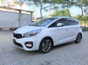 Cần bán Kia Rondo đời 2018, màu trắng giá cạnh tranh 609tr